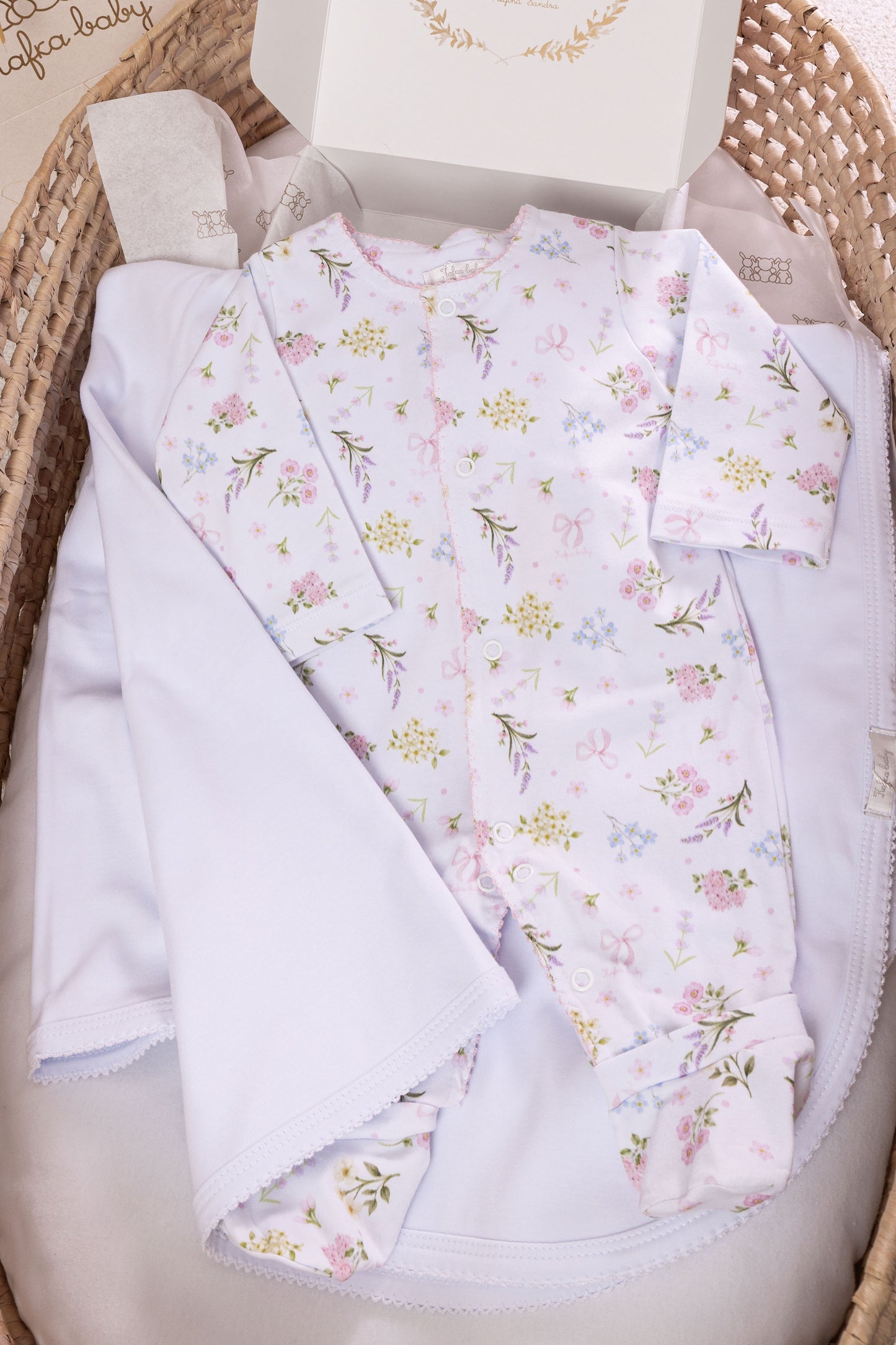 Saída Maternidade Flor de Lis